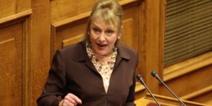 Οργή Πιπιλή για την Χρυσοβελώνη: Ηρθε στη Βουλή και αυτό που την ενδιέφερε ήταν