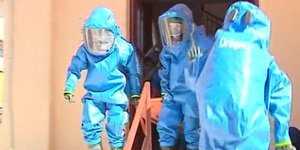 Επίθεση με χημικά στο δημαρχείο του Απόστολου Γκλέτσου στη Στυλίδα [βίντεο]