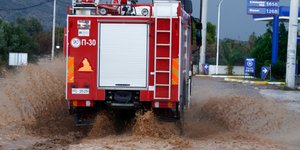 Φωτογραφία: Eurokinissi/ Περισσότερες από 600 κλήσεις δέχθηκε το τελευταίο 24ωρο η Πυροσβεστική λόγω κακοκαιρίας