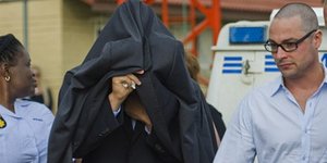 Αναβλήθηκε για την Τρίτη η δίκη του Πιστόριους – Ξέσπασε σε λυγμούς ο αθλητής