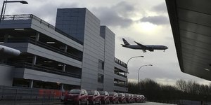 Η Αλ Κάιντα ετοιμάζει επιθέσεις σε αεροπλάνα και αεροδρόμια