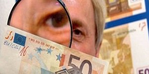Θα «έριχνε» στην αγορά 1.000.000 ευρώ σε πλαστά χαρτονομίσματα