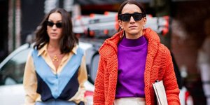 Street style stars ποζάρουν στο φακό/ Φωτογραφία: Instagram @thestyleograph