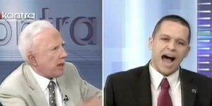  Κασιδιάρης: Ακου ανθρωπάκο... - Πλεύρης: Βγες έξω να σε ξαπλώσω κάτω [βίντεο]