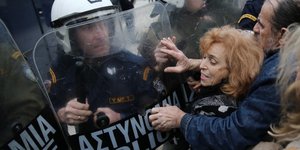 Πλήρης κατάργηση των φυσικών πλειστηριασμών -Οι αλλαγές της τελευταίας στιγμής στο πολυνομοσχέδιο /Φωτογραφία: Ιντιμε Νεςσ