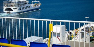 Χωρίς τον γιο της κατέβηκε μια μητέρα στη Σαντορίνη. Φωτογραφία: Eurokinissi/ Γιώργος Κονταρίνης
