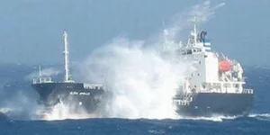 Πλοίο προσάραξε σε αβαθή έξω από το Λαύριο 