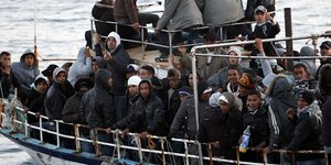 Ο φράχτης στον Εβρο έστειλε τους λαθρομετανάστες στο Αιγαίο