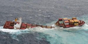 Ανετράπη πλοίο ανοιχτά της Ζακύνθου – Αγνοούνται τέσσερα άτομα