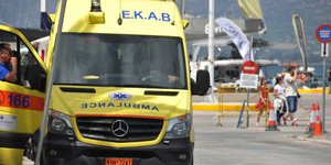 Ασθενοφόρο (Φωτογραφία αρχείου: Eurokinissi-ΠΑΠΑΔΟΠΟΥΛΟΣ ΒΑΣΙΛΗΣ)