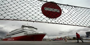 Δεμένα και σήμερα τα πλοία στα λιμάνια – Δεν κάνουν πίσω οι ναυτεργάτες