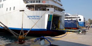 Αναστέλλουν τις κινητοποιήσεις τους οι ναυτεργάτες