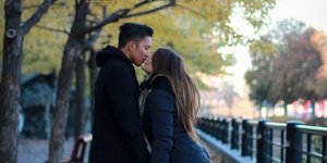 Pocketing: Το ύπουλο trend σχέσεων που πρέπει να αποφύγετε το 2019 (Φωτογραφία: Unsplash)