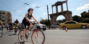Αυτοκίνητα τέλος στην Πανεπιστημίου – Θα γεμίσει ποδήλατα