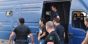 Καταγγελία για ρατσιστικό πογκρόμ της αστυνομίας κατά μεταναστών στου Ρέντη