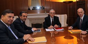 Αύριο η σύσκεψη των πολιτικών αρχηγών