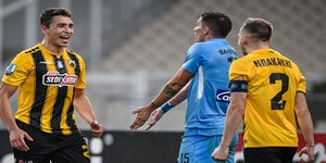 Πανηγυρίζουν Πόνσε και Μπακάκης /Φωτογραφία: EUROKINISSI