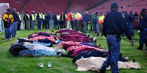 Σε θάνατο 21 Αιγύπτιοι οπαδοί για συμμετοχή σε επεισόδια με 70 νεκρούς [βίντεο]