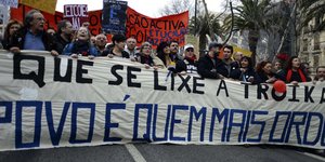 Ούτε το ένα τρίτο των Πορτογάλων δεν εμπιστεύεται την ΕΕ