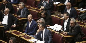 Ο Σταύρος Θεοδωράκης και οι βουλευτές του Ποταμιού στη Βουλή / Φωτογραφία: Menelaos Myrillas / SOOC