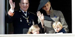 Πρίγκιπες το Μονακό/ Ap