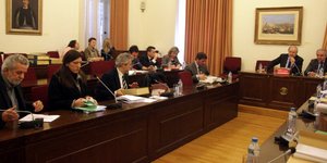 O πλήρης κατάλογος των μαρτύρων που ζητούν τα κόμματα για την προανακριτική