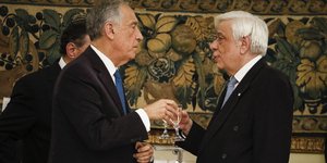 Ο Προκόπης Παυλόπουλος με τον Πορτογάλο ομόλογό του (Φωτογραφία: EUROKINISSI/ΓΙΩΡΓΟΣ ΚΟΝΤΑΡΙΝΗΣ)