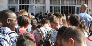 Πρώτο κουδούνι και για τα προσφυγόπουλα /Φωτογραφία intime news