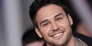 Ηθοποιός του Twillight κάνει την ανάγκη του δημοσίως [βίντεο]