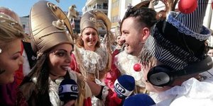 Πρόταση γάμου στο πατρινό καρναβάλι