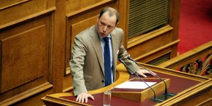Ψυχάρης: Εγω δεν ξέρω από ουίσκι και μπαρμπούτι -Παναγούλης: Αντε από 'δω ρε καρ
