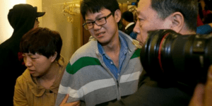 Η Malaysia βάζει «ταφόπλακα» στην μοιραία πτήση: Διώχνει και τους συγγενείς των 