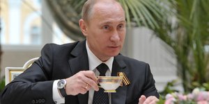 Ερευνα: Ολη η υφήλιος έχει αρνητική άποψη για τον Πούτιν και τη Ρωσία εκτός από 