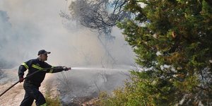 Σε ύφεση οι πυρκαγιές σε Αχαΐα και Αιτωλοακαρνανία/ Φωτογραφία: Eurokinissi