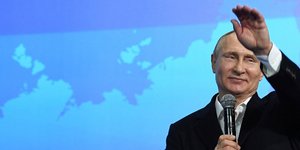 Ο Βλαντίμιρ Πούτιν επανεξελέγη πρόεδρος της Ρωσίας με 76