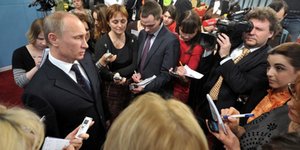 Ο Πούτιν προαναγγέλλει «δημοσιογραφική επανάσταση» στα πρότυπα του Μάο