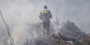 Μάχη με δύο πυρκαγιές δίνουν οι πυροσβέστες στη Θεσπρωτία (Φωτογραφία αρχείου: EUROKINISSI/ΓΙΩΡΓΟΣ ΕΥΣΤΑΘΙΟΥ)