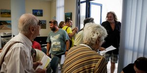υποβολή των αιτήσεων/Φωτογραφία: Eurokinissi