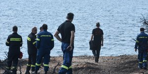 πυροσβέστες στο Μάτι/Φωτογραφία: EUROKINISSI/ΤΑΤΙΑΝΑ ΜΠΟΛΑΡΗ