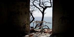 Η μάχη στη φονική πυρκαγιά χάθηκε στην Πεντέλη