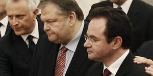 Η λίστα Λαγκάρντ προκαλεί ρωγμές στην κυβέρνηση και σεισμό στο ΠΑΣΟΚ