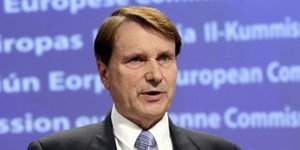 Ράιχενμπαχ: Διευθυντήριο δίπλα στον πρωθυπουργό