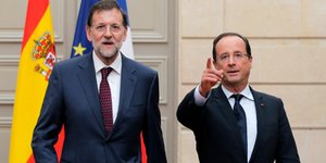 Υπέρ της παραμονής της Ελλάδας στο ευρώ τάχθηκαν