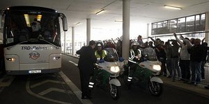 Κράξιμο οπαδών στην ομάδα της Ρεάλ: Λιγότερα εκατομμύρια - περισσότερα αρ@@@@α [