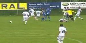 Διαιτητής γλίστρησε και... τράκαρε με ποδοσφαιριστή [βίντεο]