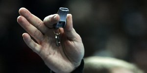 Οι διαιτητές αποκλείστηκαν διά βίου (Φωτογραφία αρχείου: AP/ Heribert Proepper)