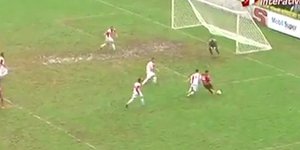 Σκόραρε στα δέκα δευτερόλεπτα μετά την σέντρα του αγώνα [βίντεο]