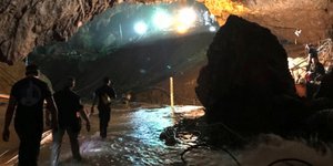 Την δική του άποψη για το υποβρύχιο του Έλον Μασκ εξέφρασε Βρετανός δύτης. Φωτογραφία: AP