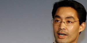 «Να αναλάβει ισχυρότερη ηγεσία εάν οι Έλληνες δεν μπορούν»