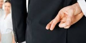 Τα πιο γελοία ψέματα σε βιογραφικό -Ολυμπιονίκες και βοηθοί πρωθυπουργών που έψα